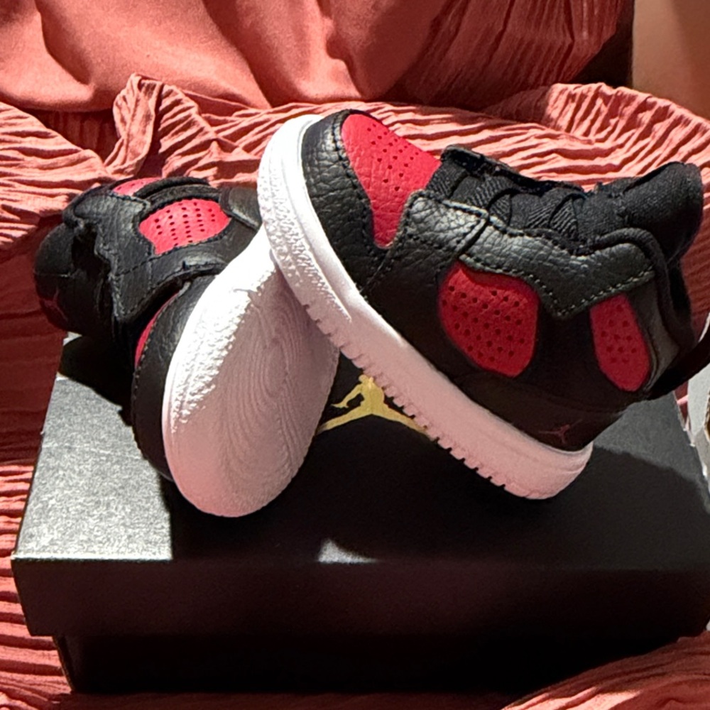 Jordan Black and Red Baby Sneakers - Picture 2 of 4